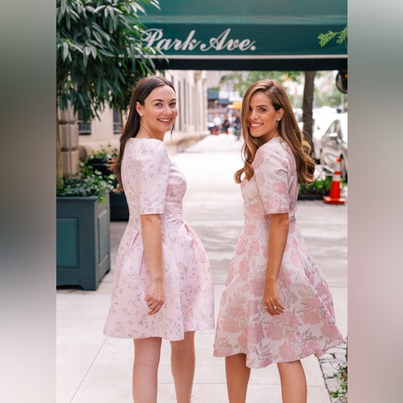 Gal Meets Glam Pink Jacquard Adair Dress (RARE FIND) - Picture 6 of 8